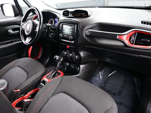 Used 2017 Jeep Renegade Trailhawk image 14