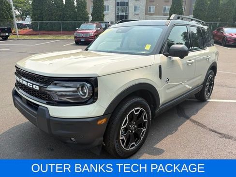 Used 2025 Ford Bronco Sport Outer Banks w/ Outer Banks Tech Package+ AWD/4WD image 3