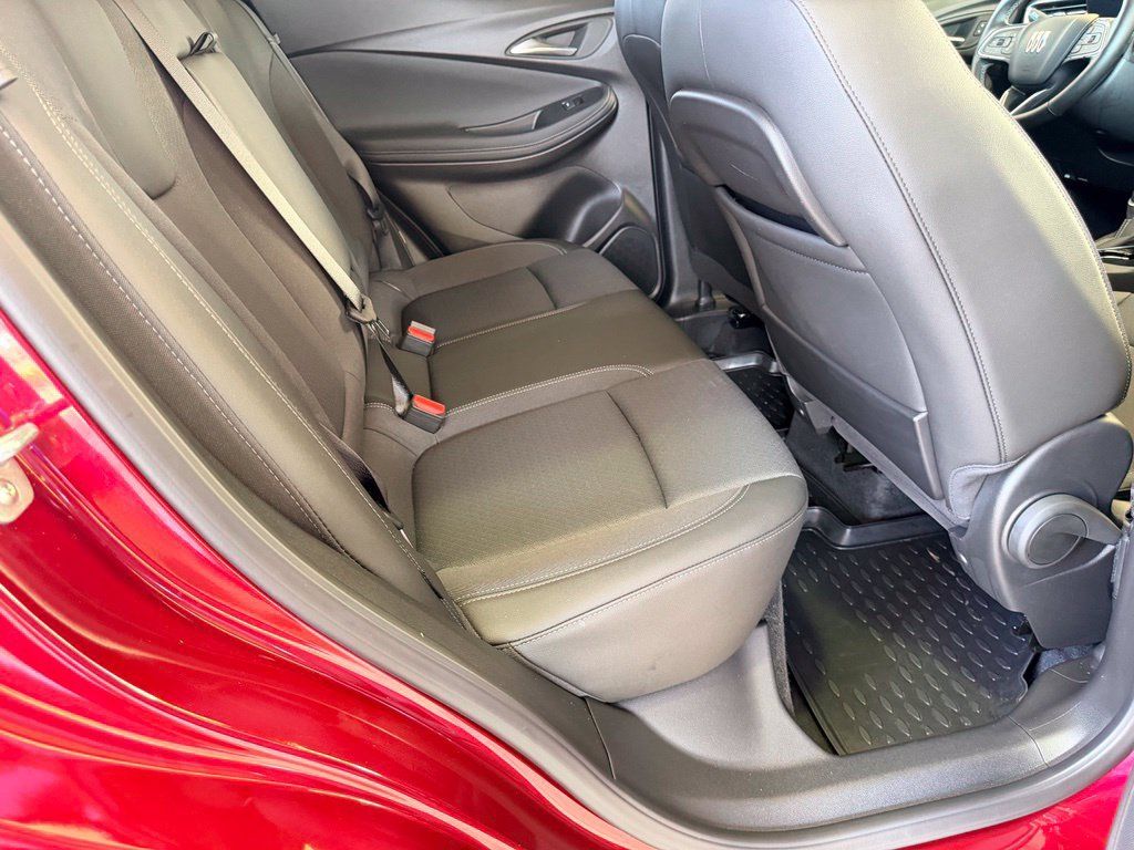 Used 2025 Buick Encore GX Preferred w/ Comfort Package FWD image 35