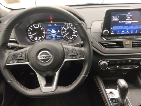 Used 2022 Nissan Altima 2.5 SR image 22