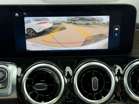 Certified 2026 Mercedes-Benz GLB 250 4MATIC image 16