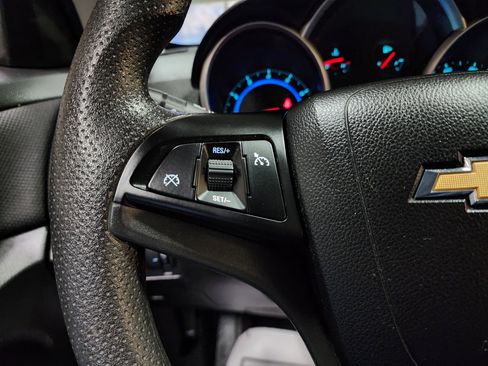 Used 2016 Chevrolet Cruze LT image 27