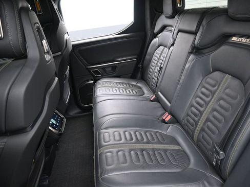 Used 2022 Rivian R1T Adventure AWD/4WD image 7