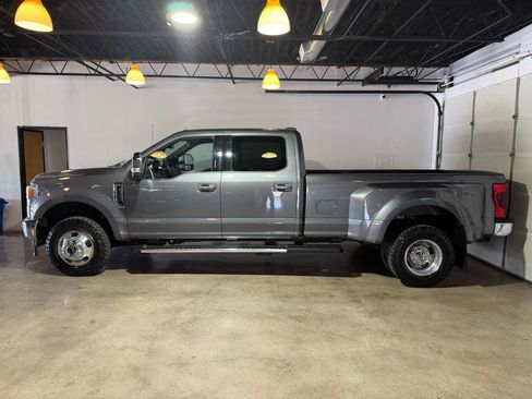 Used 2022 Ford F350 Lariat w/ Lariat Ultimate Package AWD/4WD image 2