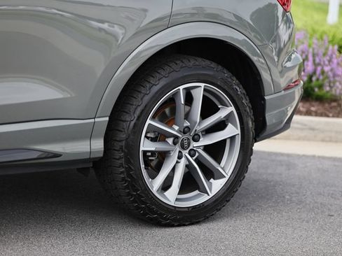 Used 2022 Audi Q3 2.0T Premium Plus w/ Premium Plus Package AWD/4WD image 6