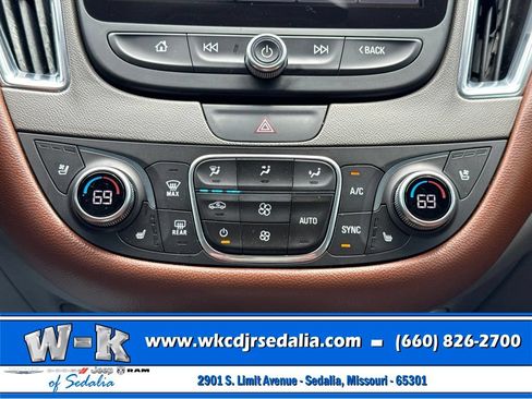Used 2018 Chevrolet Malibu Premier w/ Premier Sun and Wheel Package FWD image 36