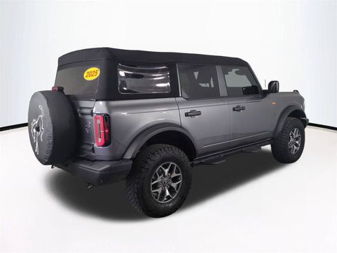 Used 2025 Ford Bronco Badlands AWD/4WD image 5