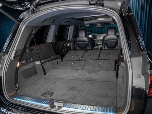 New 2025 Mercedes-Benz GLS 580 4MATIC image 8