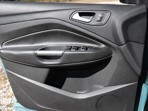 Used 2013 Ford Escape SE image 36