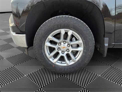 New 2026 Chevrolet Silverado 1500 LT w/ Z71 Off-Road Package image 9
