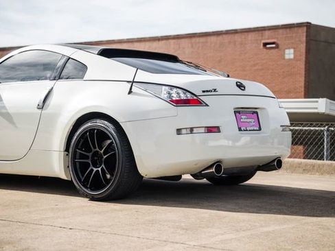Used 2006 Nissan 350Z Coupe w/ (N93) Cargo Convenience Pkg image 42