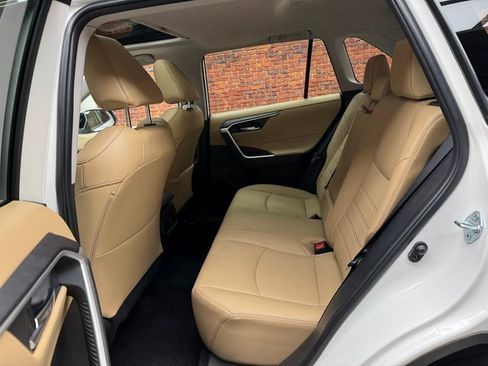 Used 2023 Toyota RAV4 XLE Premium image 24