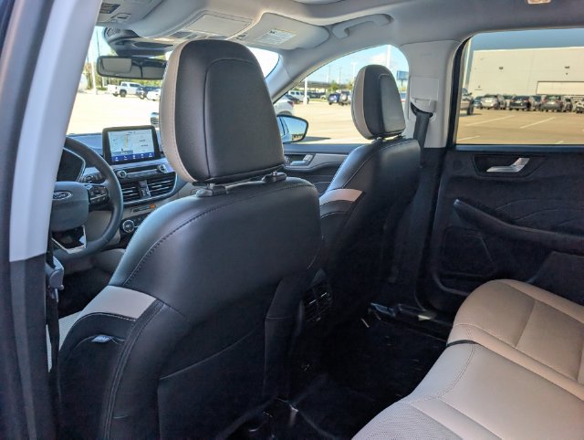 Used 2021 Ford Escape Titanium w/ Class II Trailer Tow Package FWD image 26