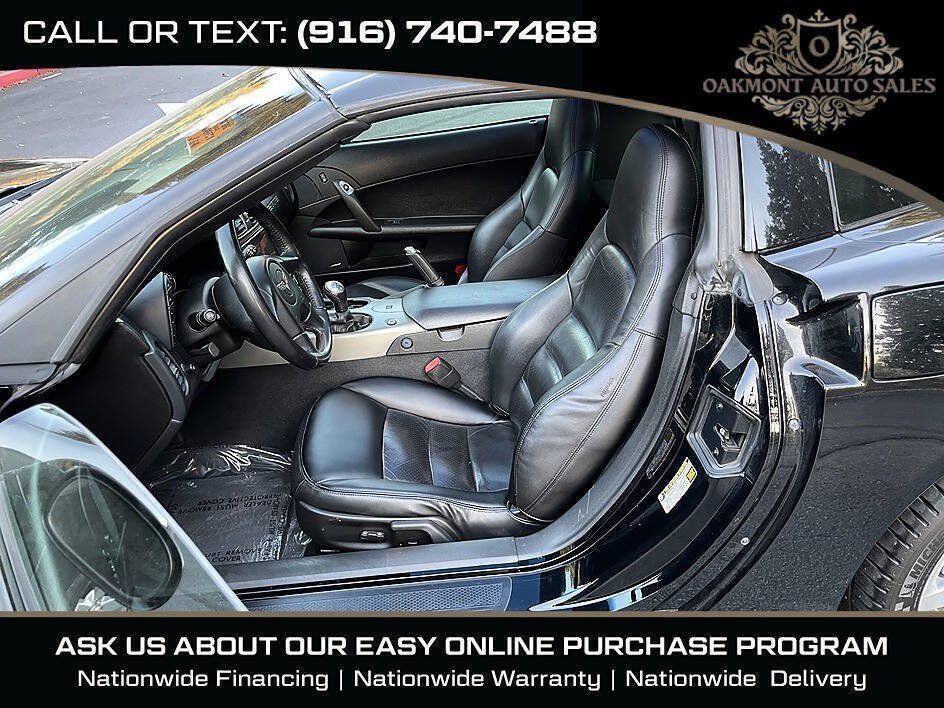 Used 2005 Chevrolet Corvette Coupe w/ Preferred Equipment Group RWD image 17