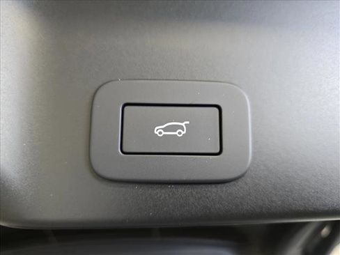 New 2026 Land Rover Range Rover Evoque S image 13