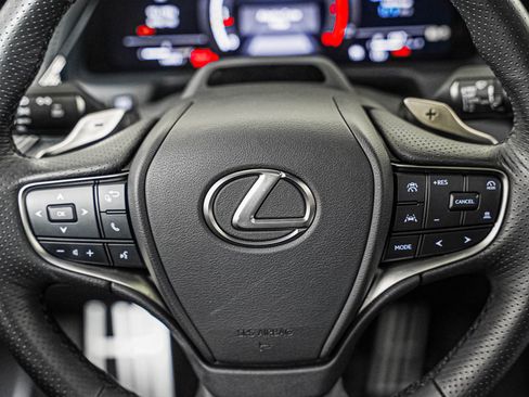 Used 2024 Lexus LS 500 F Sport w/ Dynamic Handling Package RWD image 12
