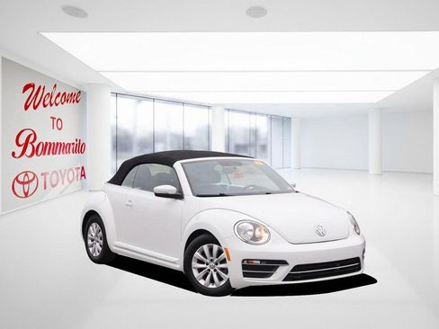 Used 2018 Volkswagen Beetle 2.0T S image 2