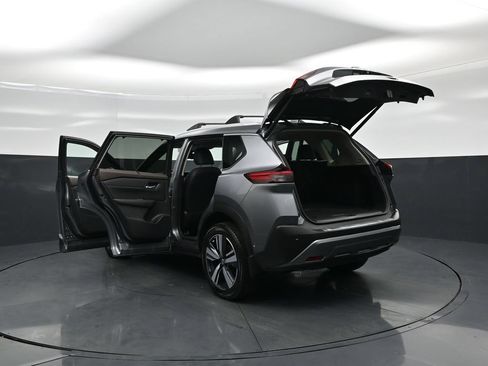 Used 2023 Nissan Rogue SL w/ SL Premium Package FWD image 29