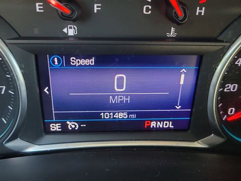 Used 2019 Chevrolet Equinox LT w/ LPO, Floor Liner Package AWD/4WD image 21