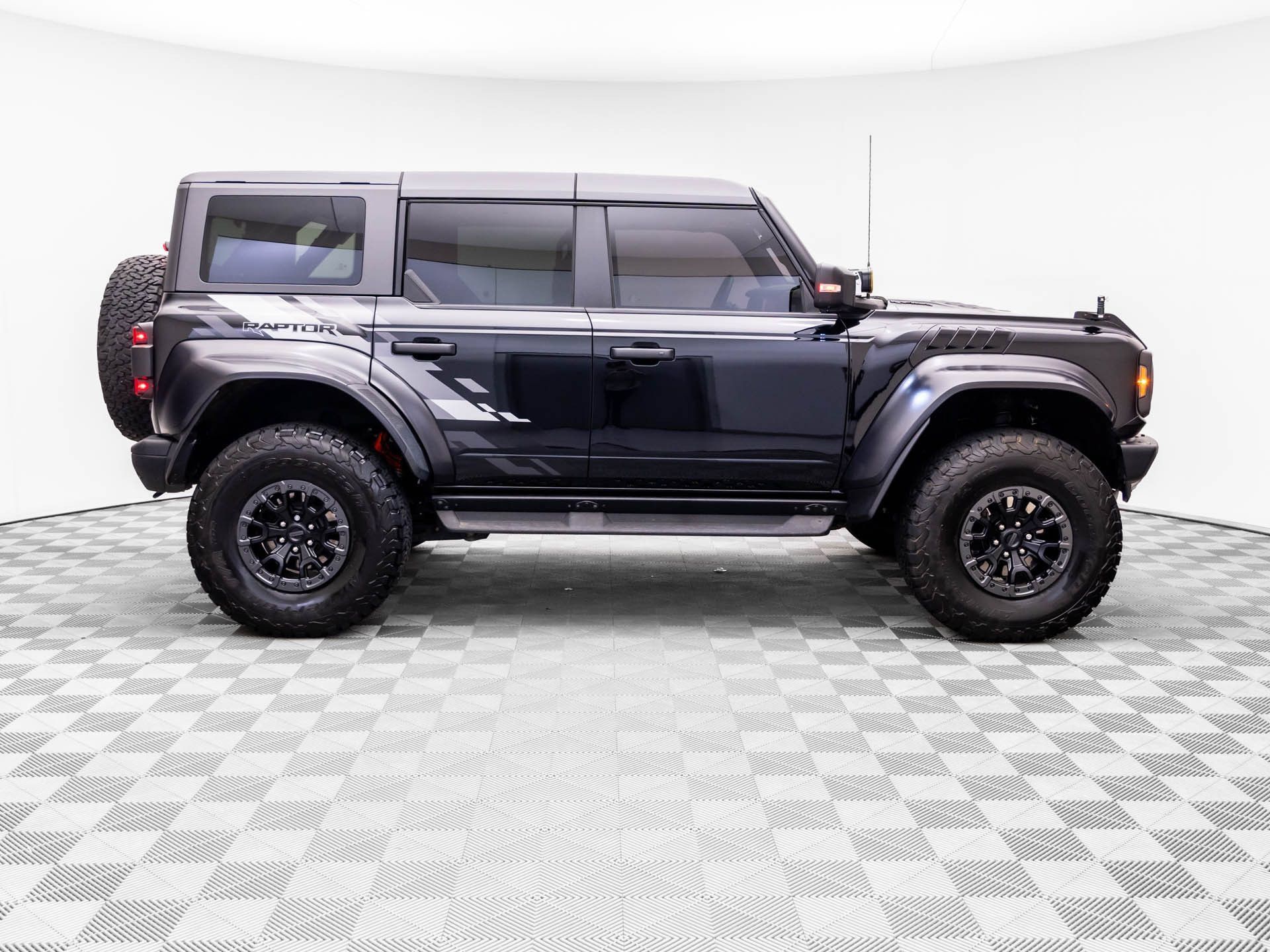 Used 2023 Ford Bronco Raptor AWD/4WD image 8