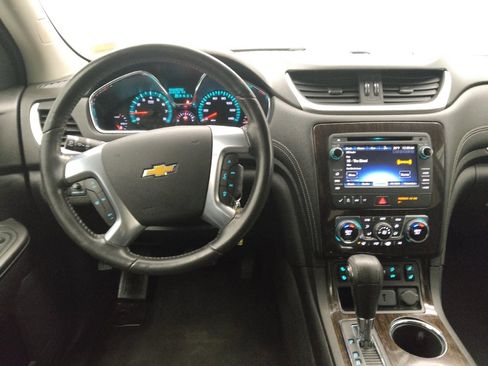 Used 2015 Chevrolet Traverse LT image 22