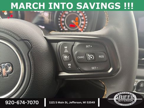 Used 2024 Jeep Gladiator Sport w/ Premium Package image 21