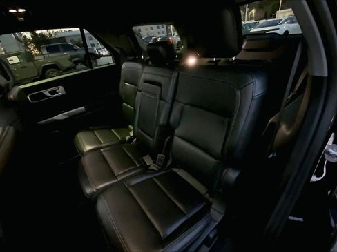Used 2023 Ford Explorer XLT w/ Equipment Group 202A image 19