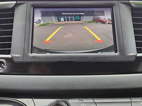 Used 2022 Chrysler Voyager LX FWD image 39