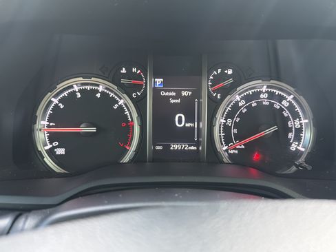 Used 2023 Toyota 4Runner TRD Off-Road Premium w/ Moonroof Package AWD/4WD image 30