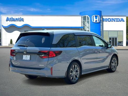Certified 2025 Honda Odyssey Touring image 6