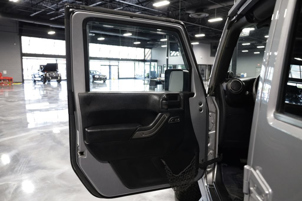 Used 2014 Jeep Wrangler Unlimited Sport w/ Quick Order Package 24S AWD/4WD image 10