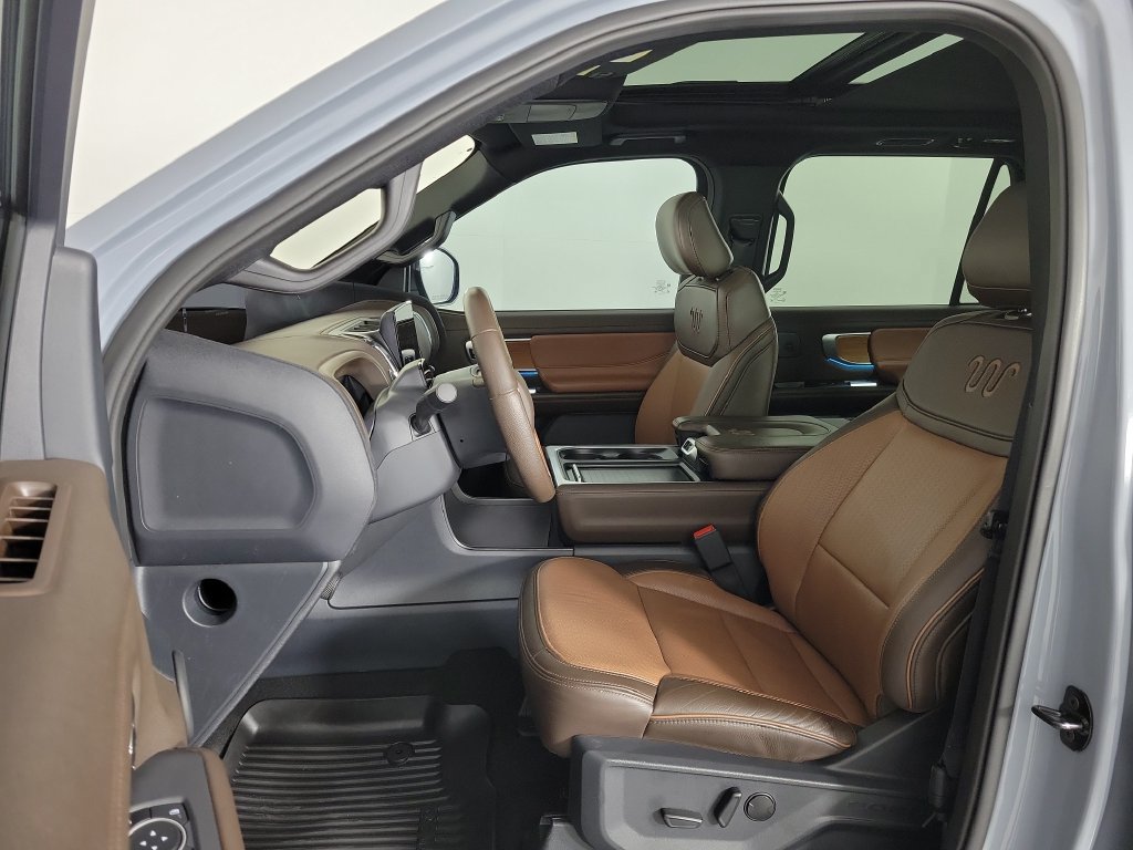 Used 2025 Ford Expedition King Ranch AWD/4WD image 19