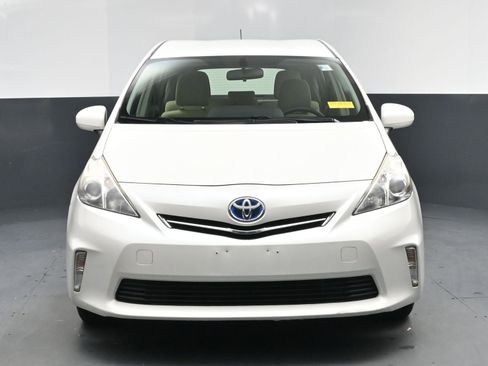Used 2012 Toyota Prius V Five image 11