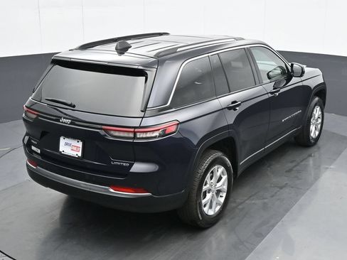 Used 2023 Jeep Grand Cherokee Limited AWD/4WD image 21