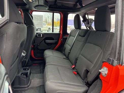 Used 2018 Jeep Wrangler Unlimited Sport image 16