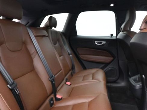 Used 2023 Volvo XC60 B5 Plus w/ Climate Package AWD/4WD image 31