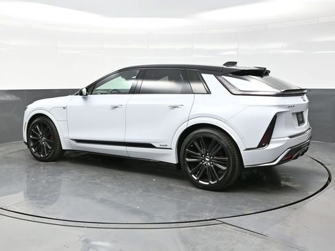New 2026 Cadillac Lyriq V AWD/4WD image 4
