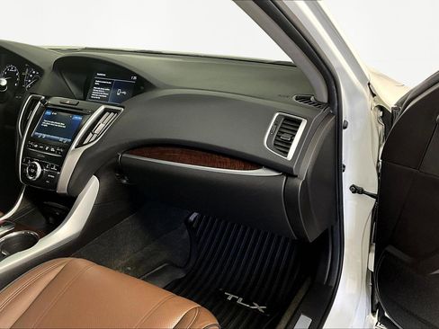 Used 2018 Acura TLX V6 SH-AWD w/ Technology Pkg image 27