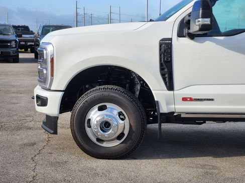 New 2026 Ford F350 Platinum AWD/4WD image 6