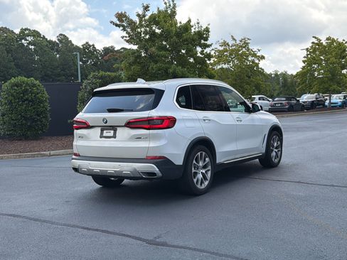 Used 2019 BMW X5 xDrive40i w/ Premium Package AWD/4WD image 3