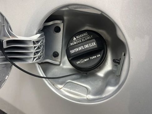 Used 2017 Hyundai Accent SE FWD image 30