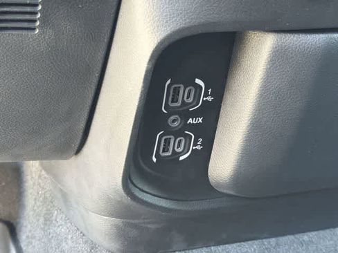 Used 2022 RAM 1500 Laramie AWD/4WD image 22