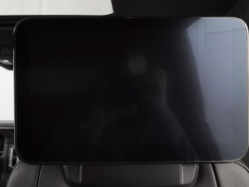 Used 2024 GMC Yukon Denali w/ Advanced Technology Package image 25