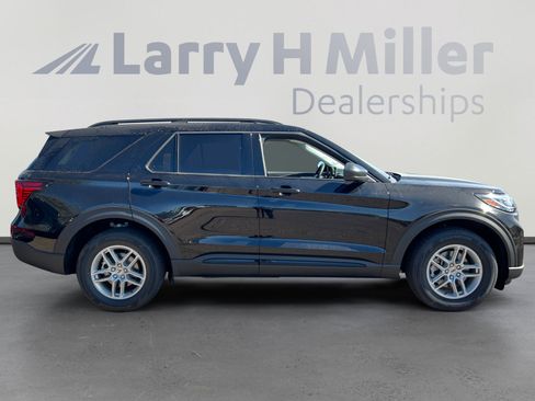 New 2026 Ford Explorer Active AWD/4WD image 6