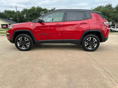 Used 2018 Jeep Compass Trailhawk AWD/4WD image 8