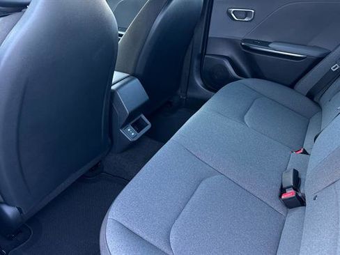 New 2025 Kia K4 LX image 13