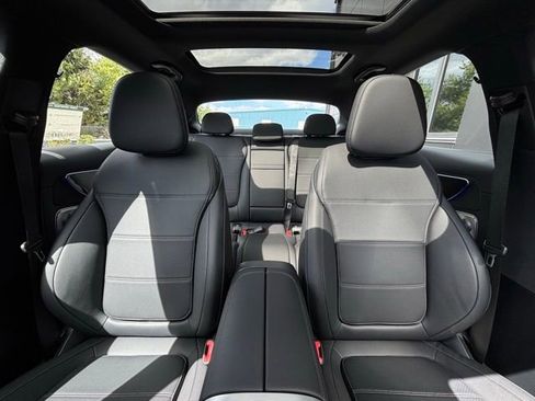 Used 2025 Mercedes-Benz C 300 4MATIC Sedan image 49