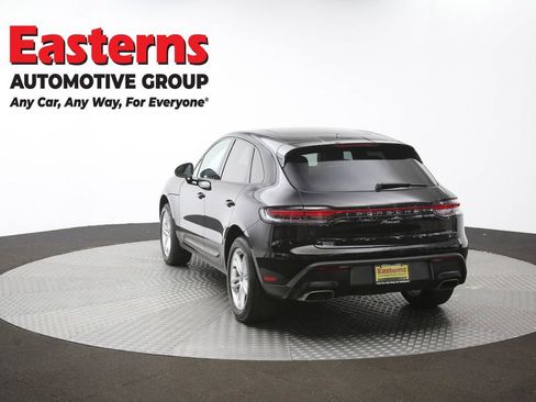 Used 2022 Porsche Macan AWD/4WD image 39