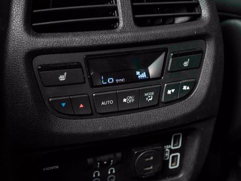 Used 2020 Honda Pilot Elite image 43