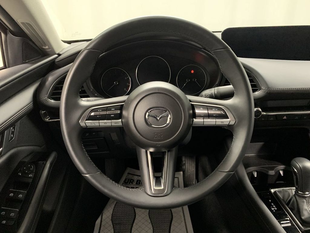 Used 2023 MAZDA MAZDA3 s FWD image 4